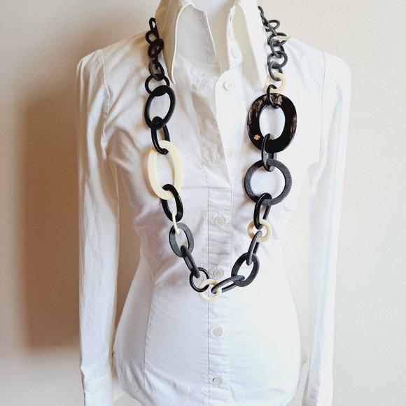 AMLE Italian Long Horn Chain Necklace - Picture 6 of 13